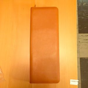 Leather tie travel case